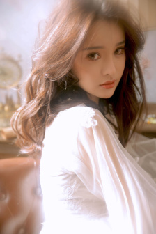 明星专题：李英爱